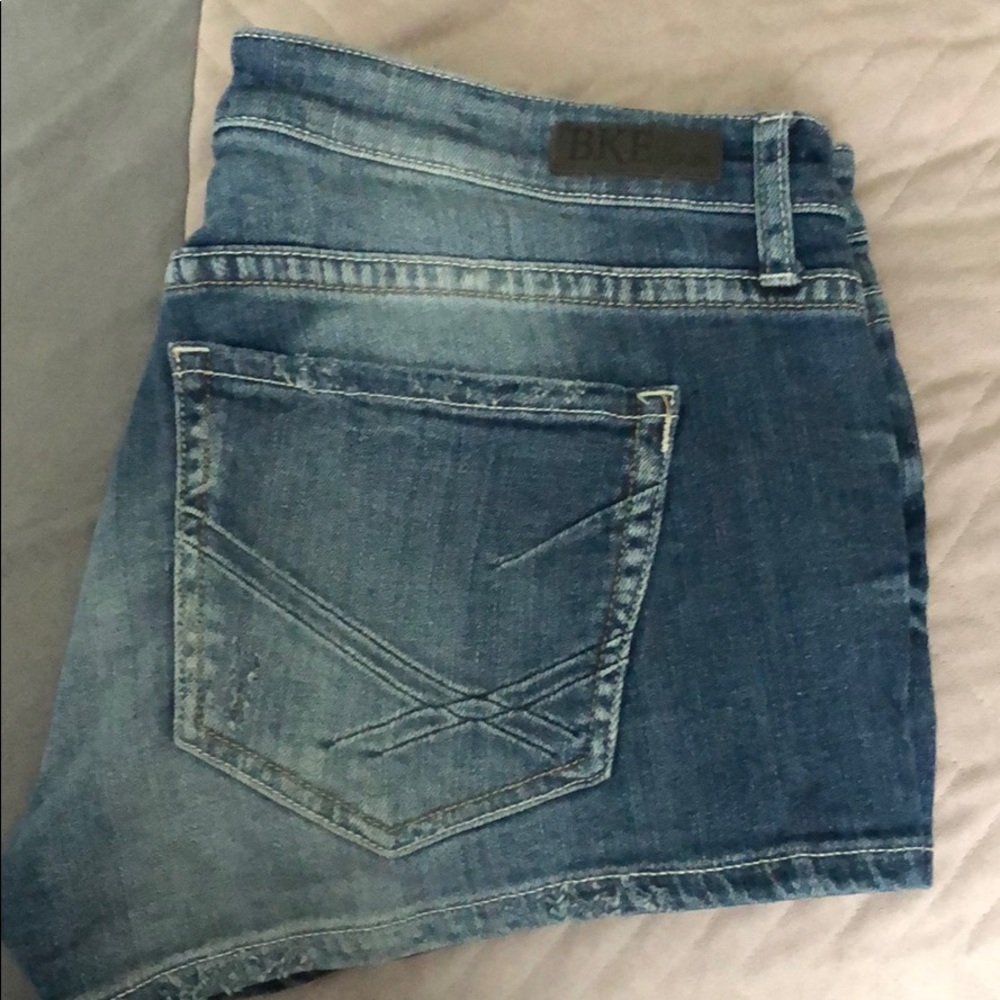 BKE Denim shorts size 31